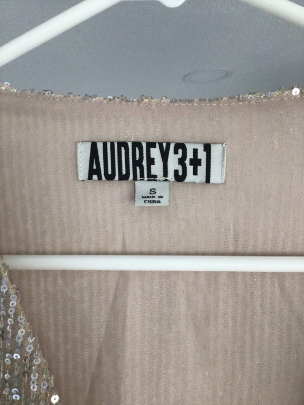 Sequin crop top - Picture 2 of 4